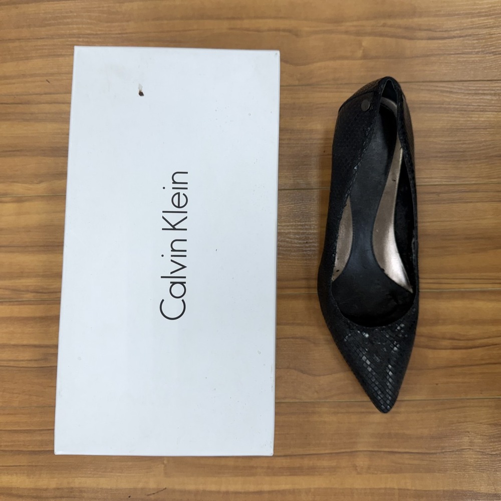 Calvin Klein Shoes Womens Size 8 Black Nicki Python Print Kitten Heel Pumps